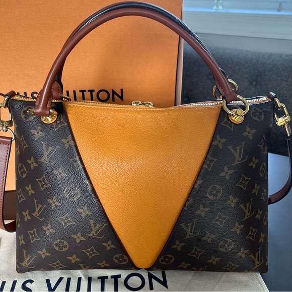 Louis Vuitton V Tote Monogram Canvas and Saffron Leather MM - Picture 7 of 16